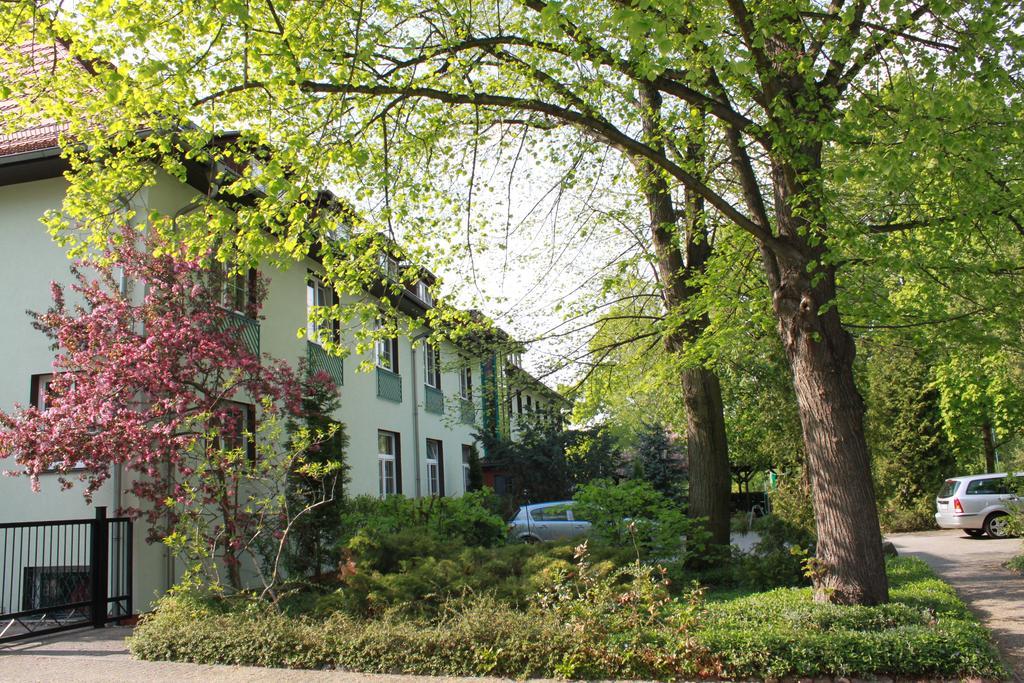 Gasthaus & Hotel Gruenhof Frankfurt  Eksteriør bilde